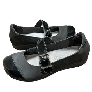 Naot black suede patent leather Mary Jane shoes size 38 7-7.5 Twee comfort